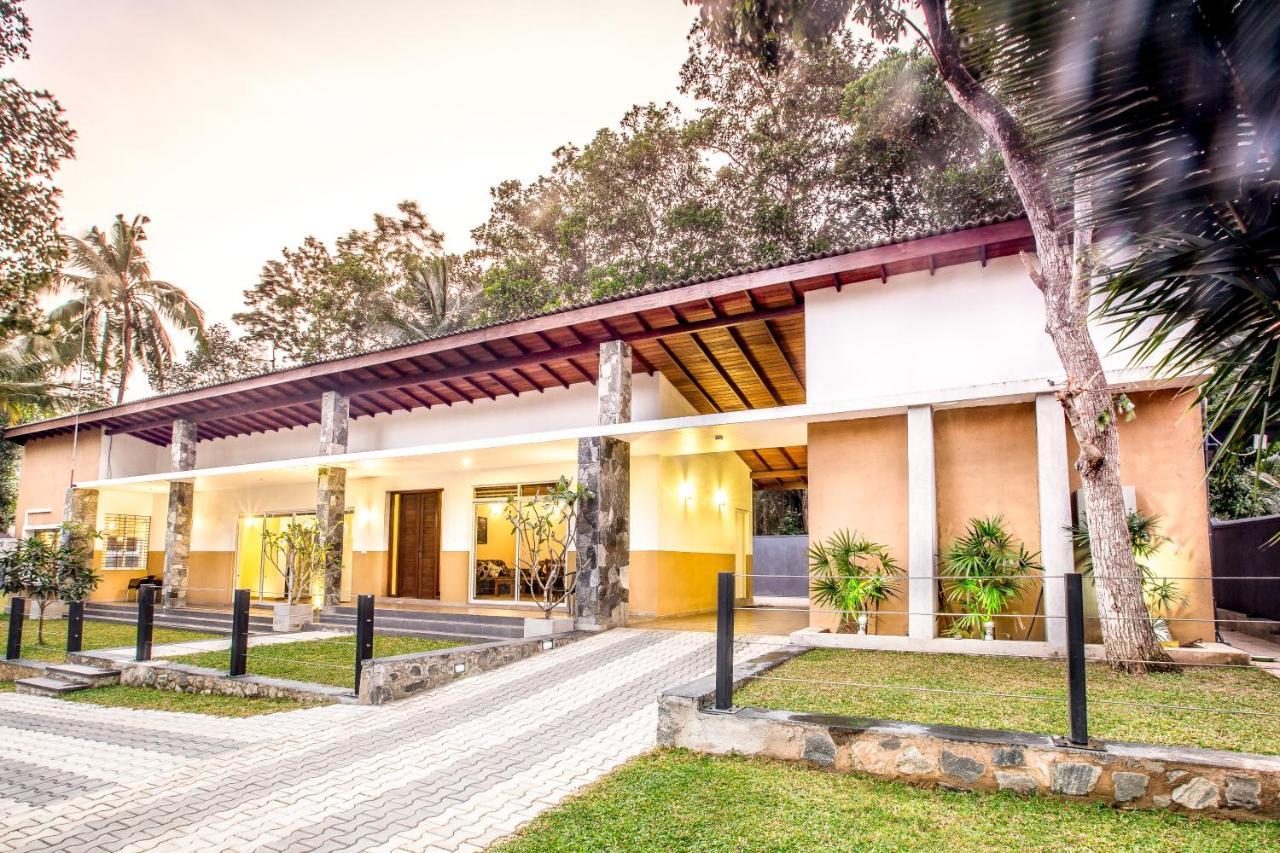Temple Pond Villa Colombo Piliyandala Dış mekan fotoğraf