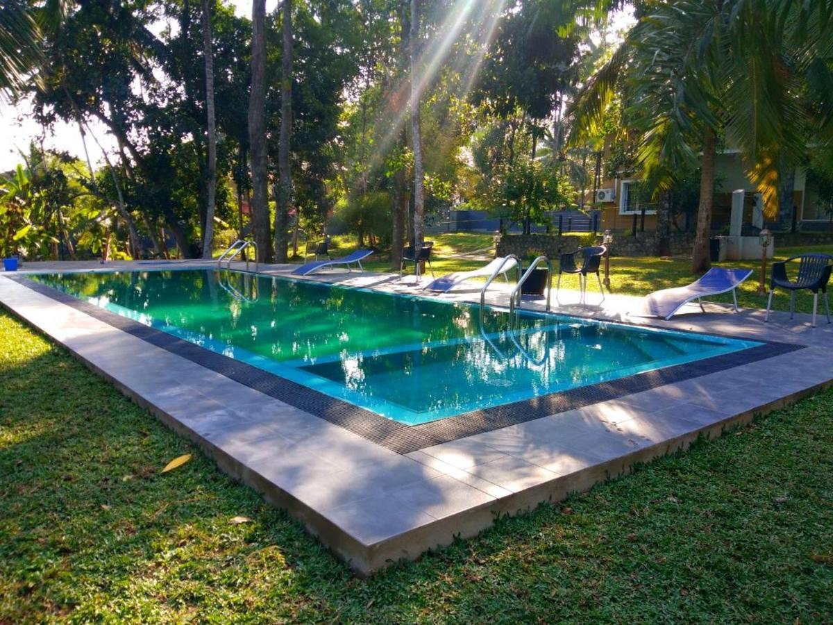 Temple Pond Villa Colombo Piliyandala Dış mekan fotoğraf